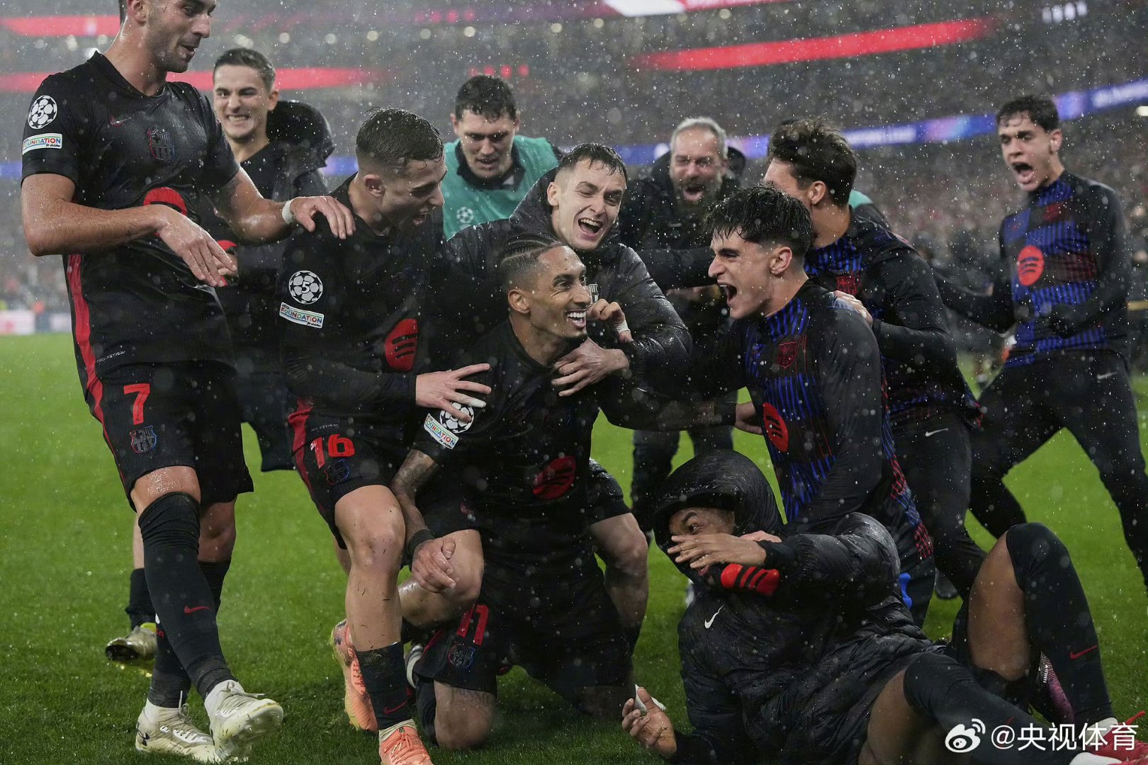 包含荷兰鏖战塞内加尔,苏亚雷斯绝境逆转的词条 包含荷兰鏖战塞内加尔,苏亚雷斯绝境逆转的词条